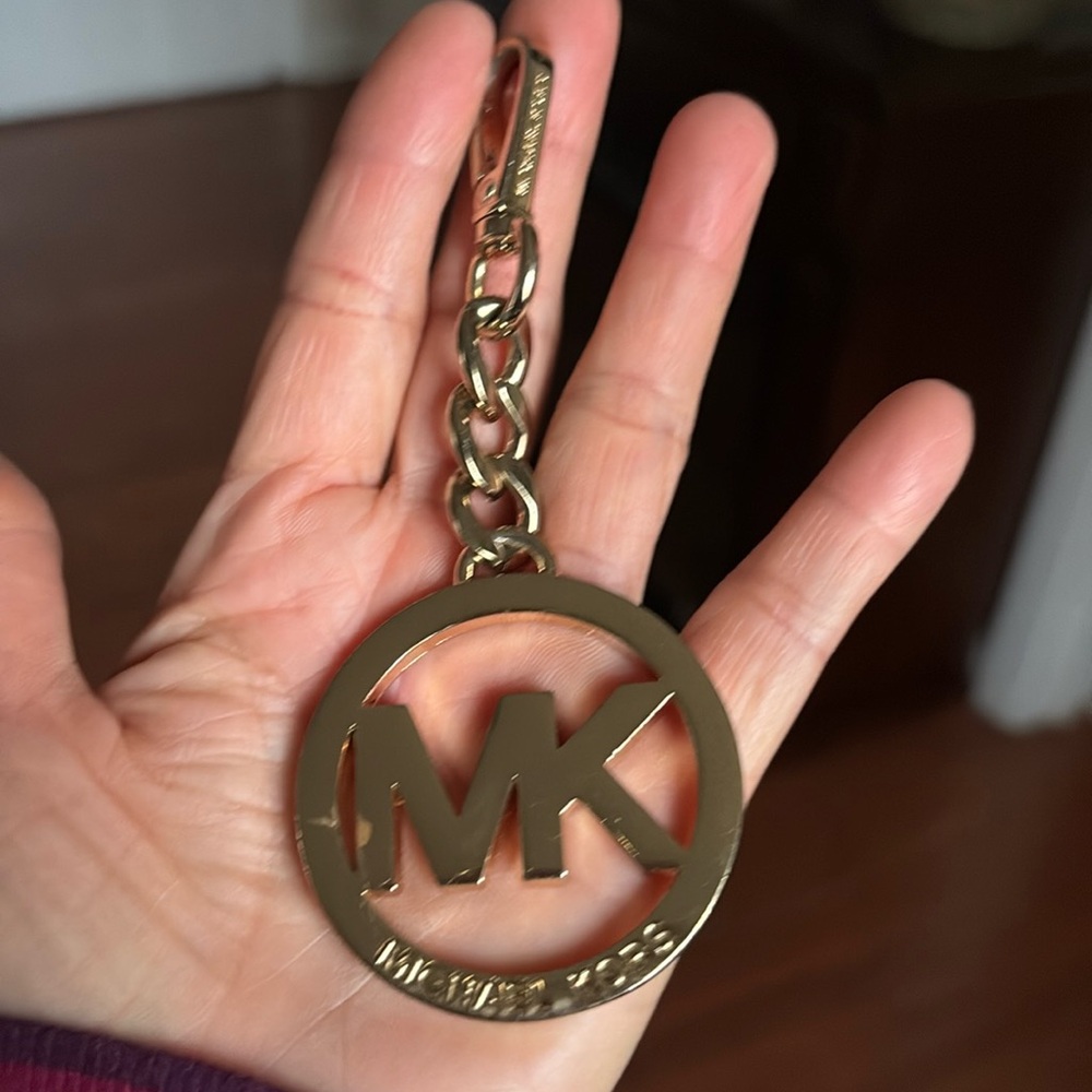 MK Key charms gold